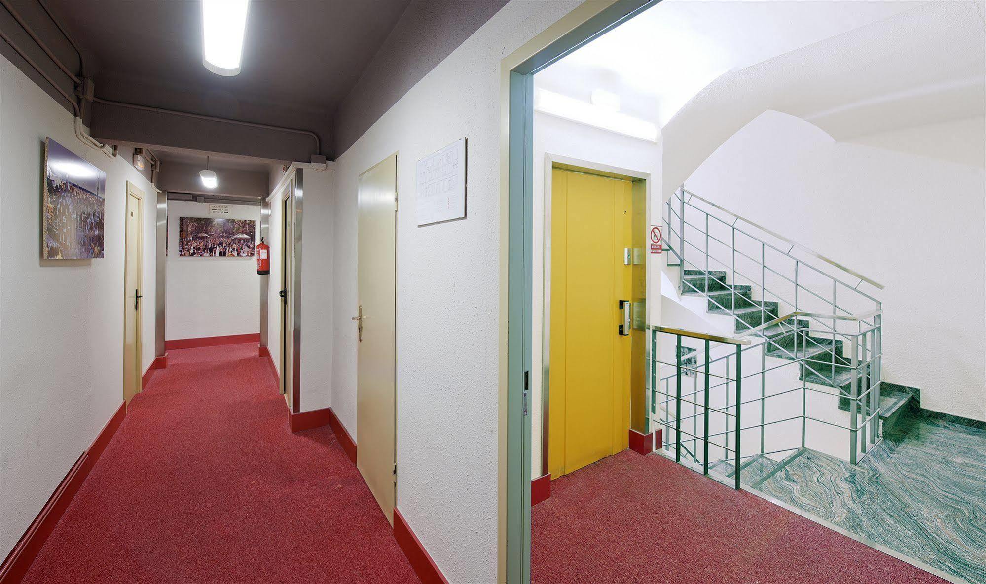 Hostal Barcelona Exteriör bild